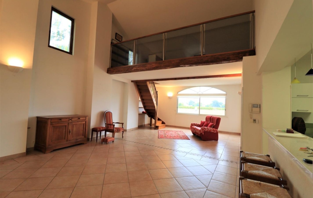 CAP VENDIS : Maison / Villa | BAYON-SUR-GIRONDE (33710) | 229 m2 | 376 920 € 